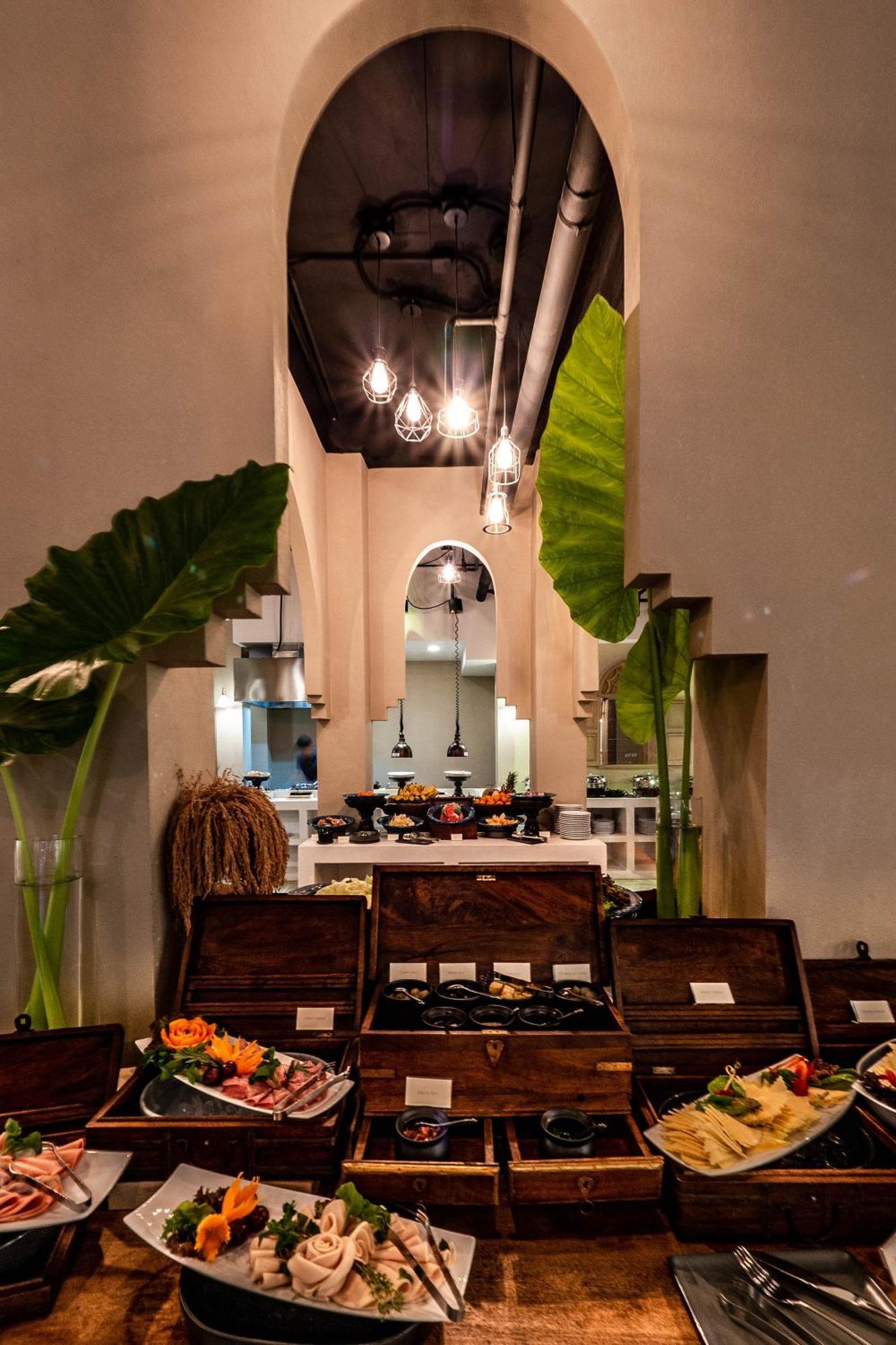 Devasom & Курортный комплекс 5*